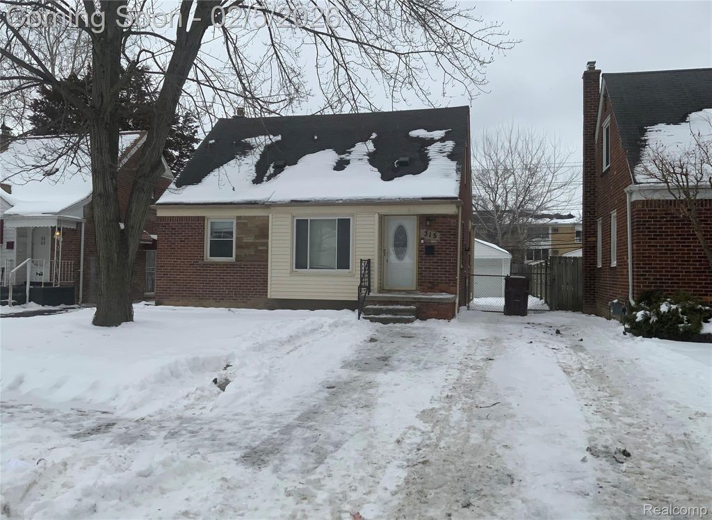 315 Biltmore Street, Inkster, MI 48141