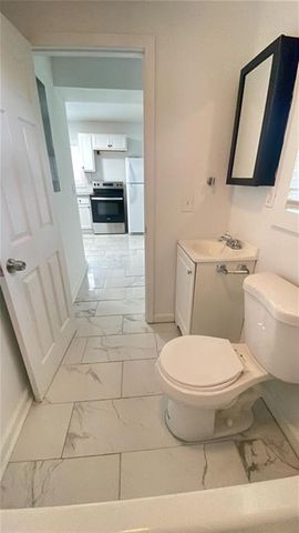 807 S Hardy Avenue, Independence, MO 64053