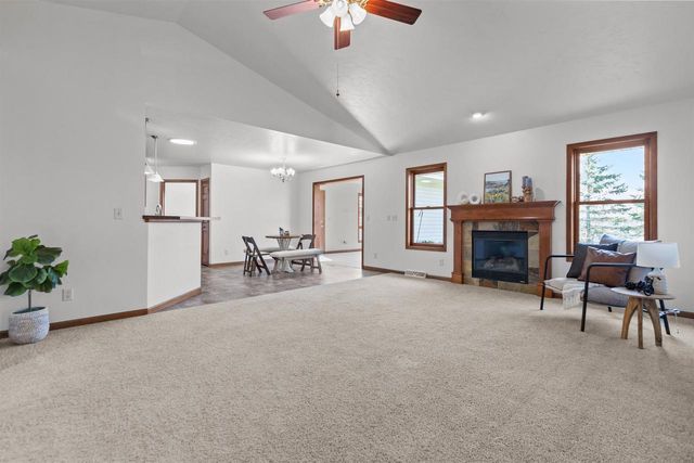 W6181 SHERWOOD POINT DRIVE, Greenville, WI 54942