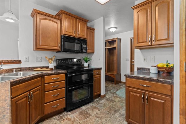 W6181 SHERWOOD POINT DRIVE, Greenville, WI 54942