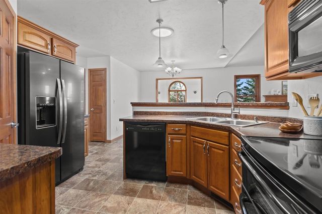 W6181 SHERWOOD POINT DRIVE, Greenville, WI 54942