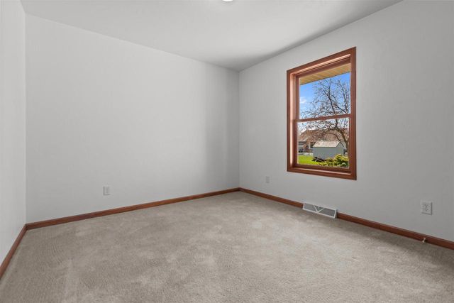 W6181 SHERWOOD POINT DRIVE, Greenville, WI 54942