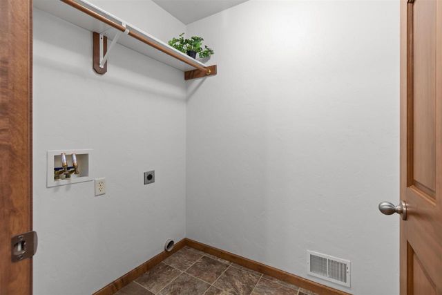 W6181 SHERWOOD POINT DRIVE, Greenville, WI 54942