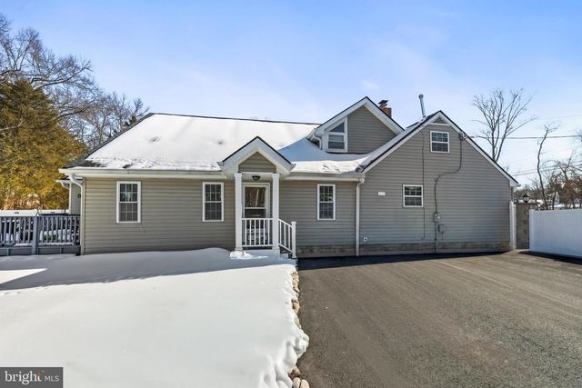 3031 DASHIELL RD, Falls Church, VA 22042