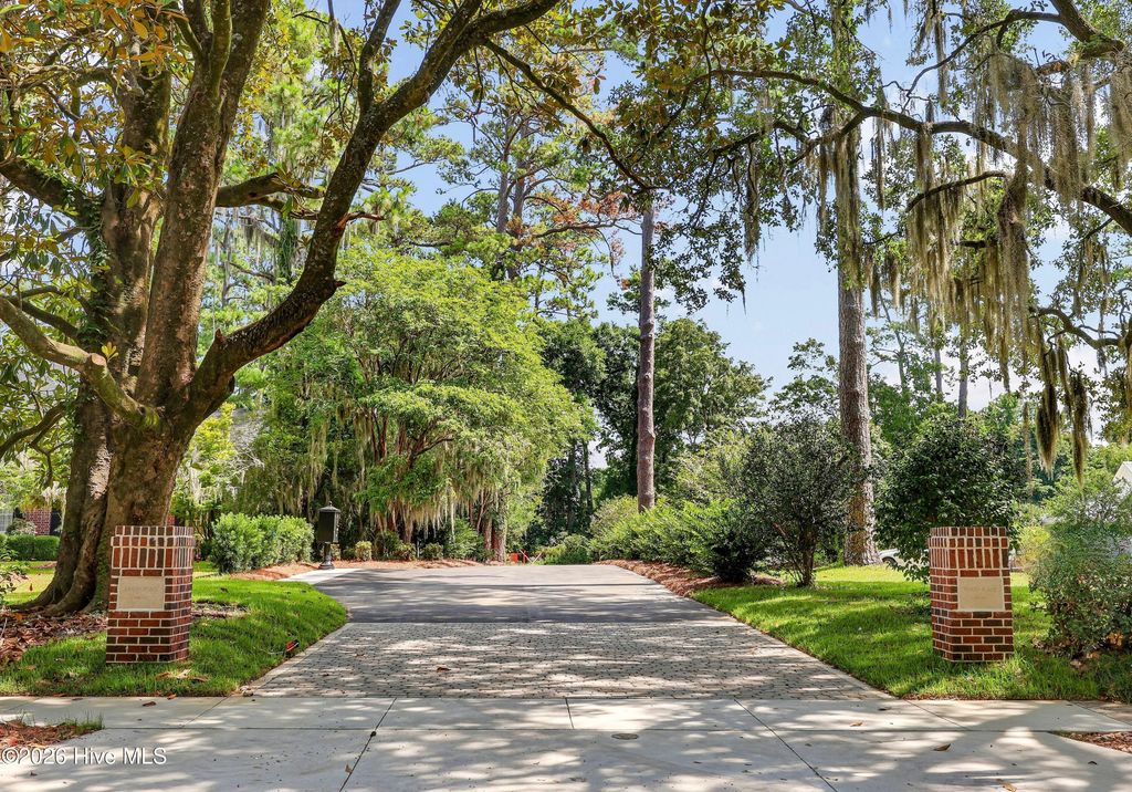 735 Finley Place, Wilmington, NC 28403