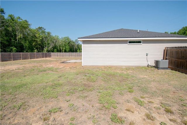 727 Bluff Road, Jesup, GA 31545