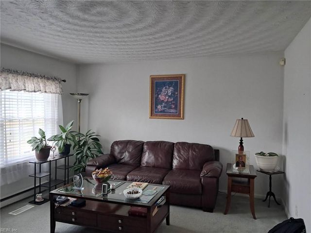 6805 Quaker DR, Suffolk, VA 23437