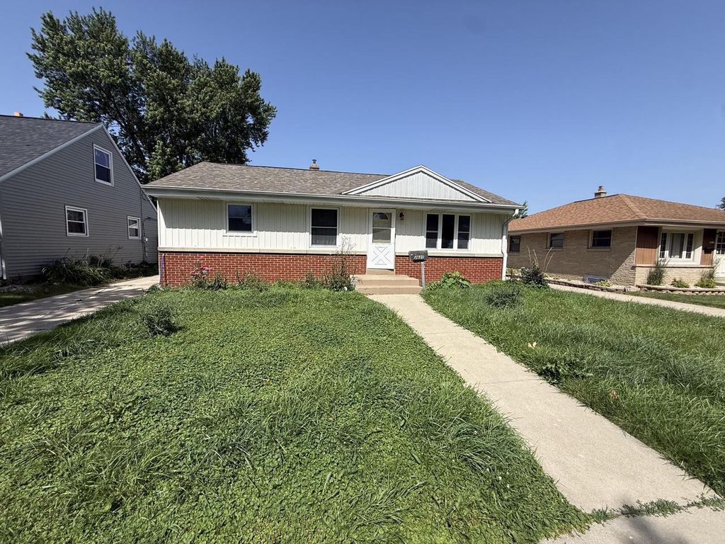 3631 S 82nd STREET, Milwaukee, WI 53220