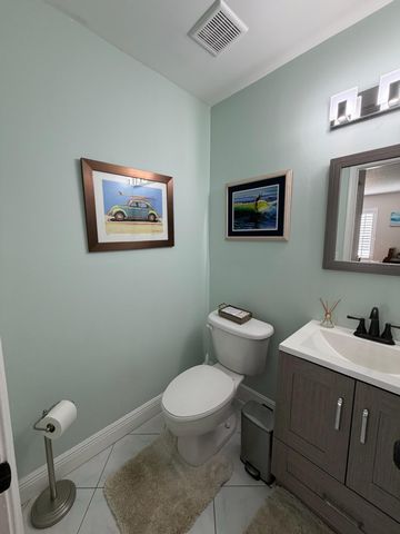 699 Deer Creek Corona Way, Deerfield Beach, FL 33442