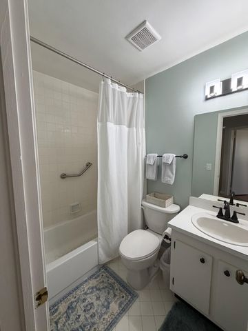 699 Deer Creek Corona Way, Deerfield Beach, FL 33442