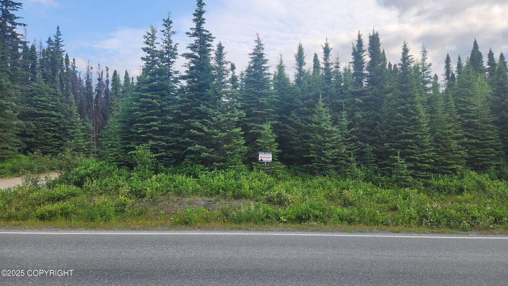 L1 B2 E Redoubt Avenue, Soldotna, AK 99669