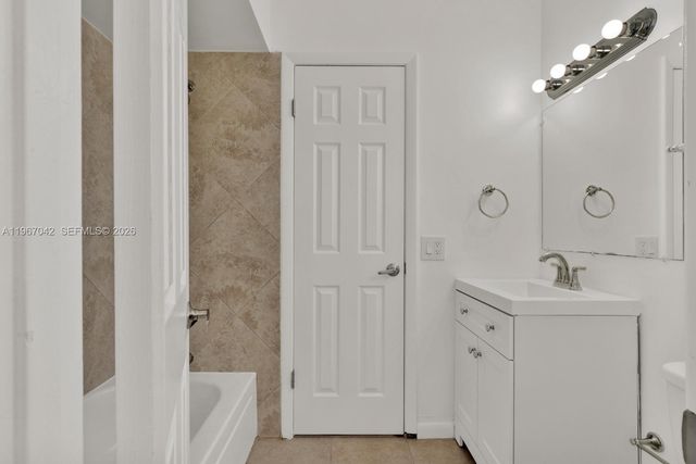 8621 SW 5th St 201, Pembroke Pines, FL 33025