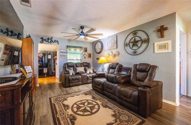 14678 Fm 56, Kopperl, TX 76652