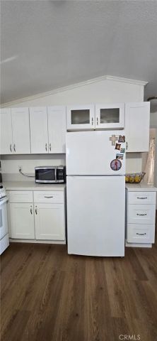 1461 W Mission, Pomona, CA 91766