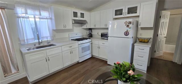 1461 W Mission, Pomona, CA 91766