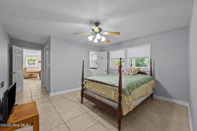 238 Diane Drive, Jacksonville, NC 28540