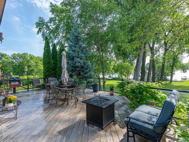1519 14th Avenue NW, New Brighton, MN 55112