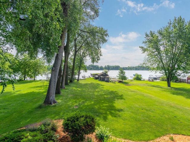 1519 14th Avenue NW, New Brighton, MN 55112