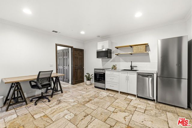 23911 Homezell Drive, West Hills (los Angeles), CA 91304