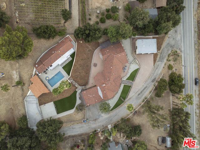 23911 Homezell Drive, West Hills (los Angeles), CA 91304