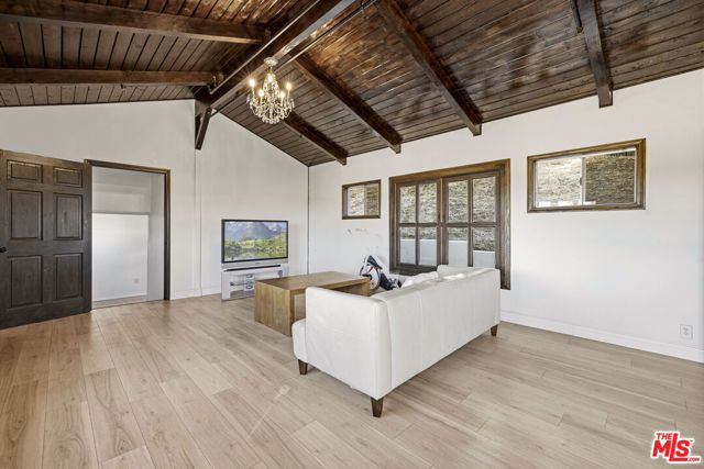 23911 Homezell Drive, West Hills (los Angeles), CA 91304