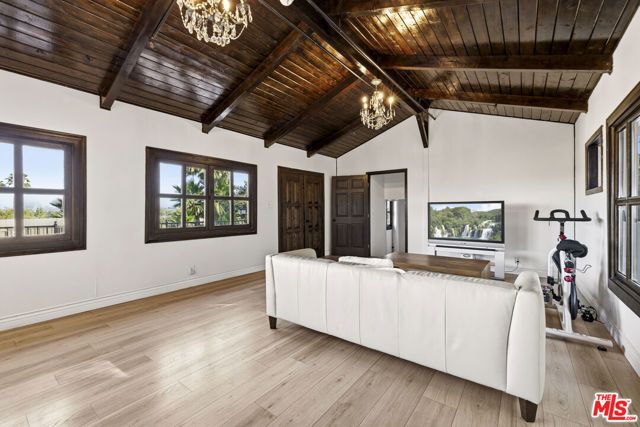 23911 Homezell Drive, West Hills (los Angeles), CA 91304