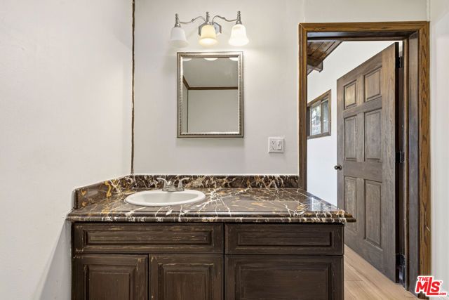 23911 Homezell Drive, West Hills (los Angeles), CA 91304