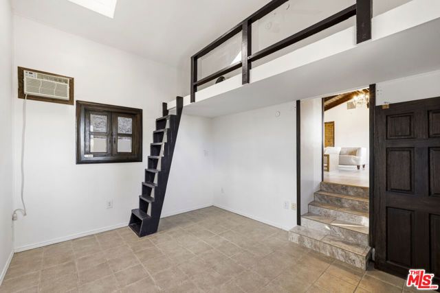 23911 Homezell Drive, West Hills (los Angeles), CA 91304