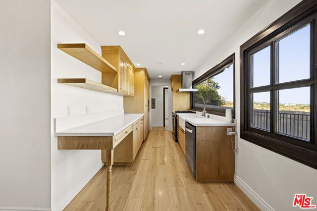 23911 Homezell Drive, West Hills (los Angeles), CA 91304
