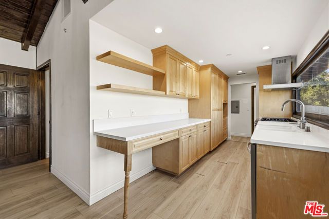 23911 Homezell Drive, West Hills (los Angeles), CA 91304