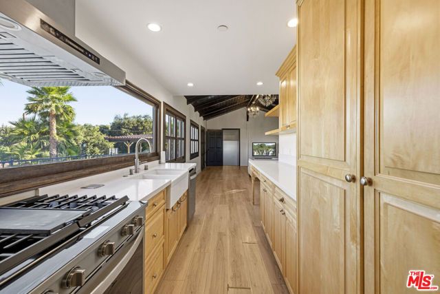 23911 Homezell Drive, West Hills (los Angeles), CA 91304