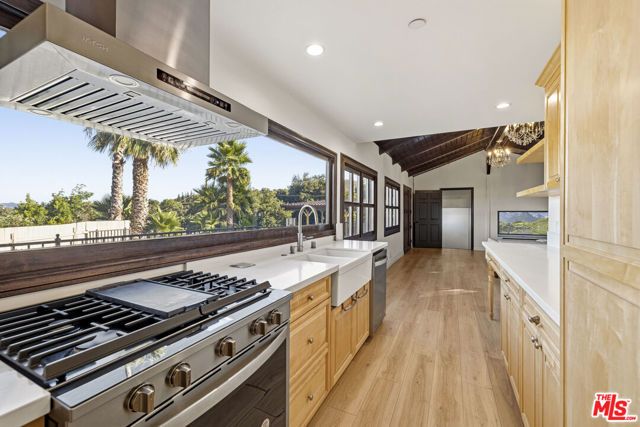 23911 Homezell Drive, West Hills (los Angeles), CA 91304