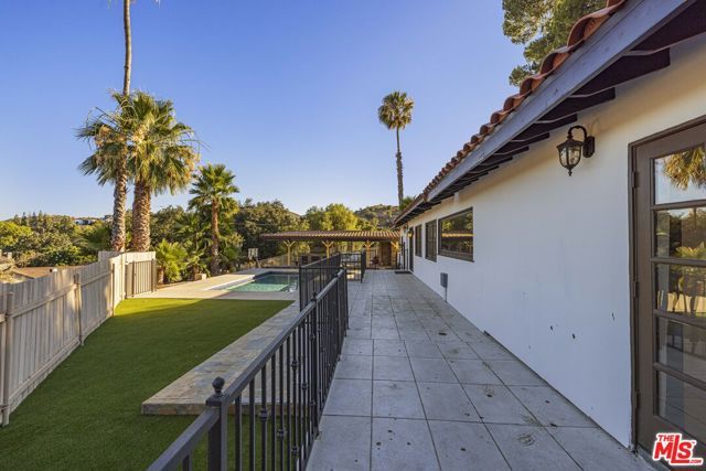 23911 Homezell Drive, West Hills (los Angeles), CA 91304