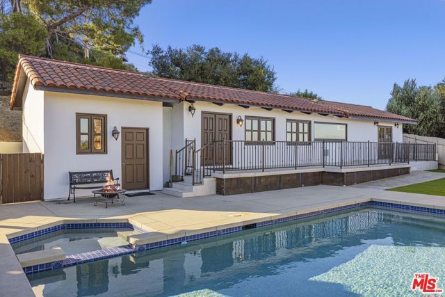 23911 Homezell Drive, West Hills (los Angeles), CA 91304