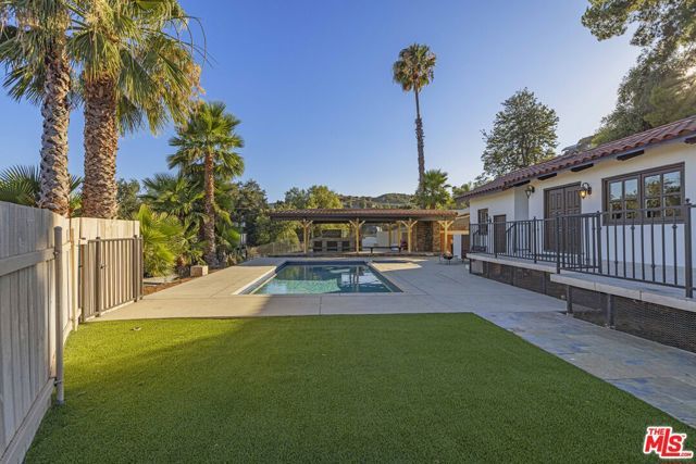 23911 Homezell Drive, West Hills (los Angeles), CA 91304