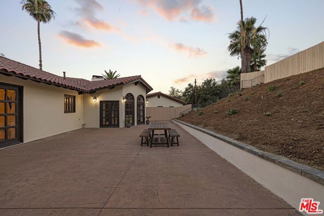 23911 Homezell Drive, West Hills (los Angeles), CA 91304
