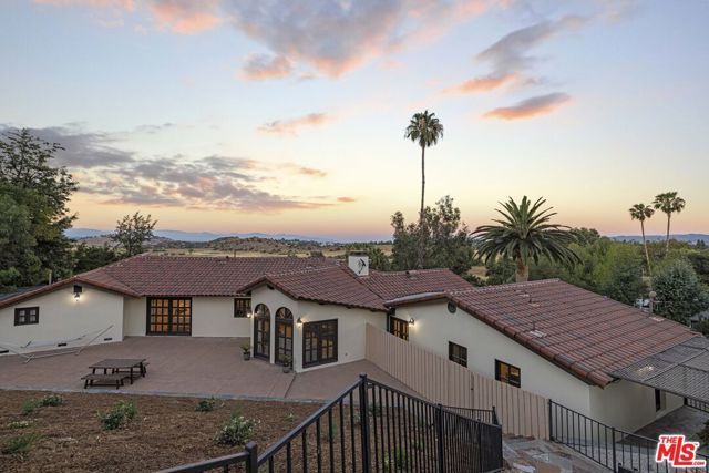 23911 Homezell Drive, West Hills (los Angeles), CA 91304