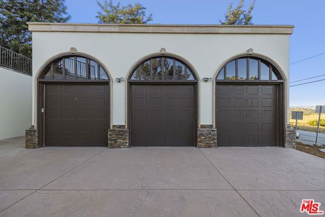 23911 Homezell Drive, West Hills (los Angeles), CA 91304