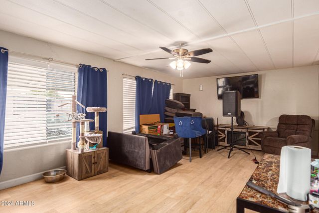 6828 W Pierce Street 126, Phoenix, AZ 85043