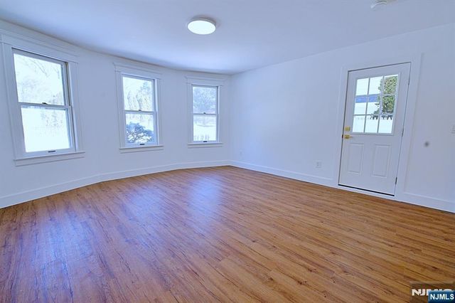 16 Clarke Street, Closter, NJ 07624