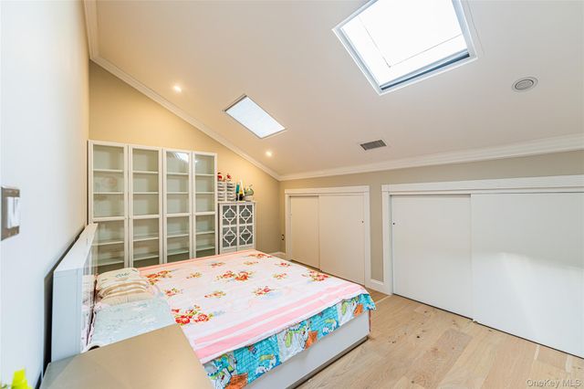 2 Summerwind Drive, Glen Head, NY 11545