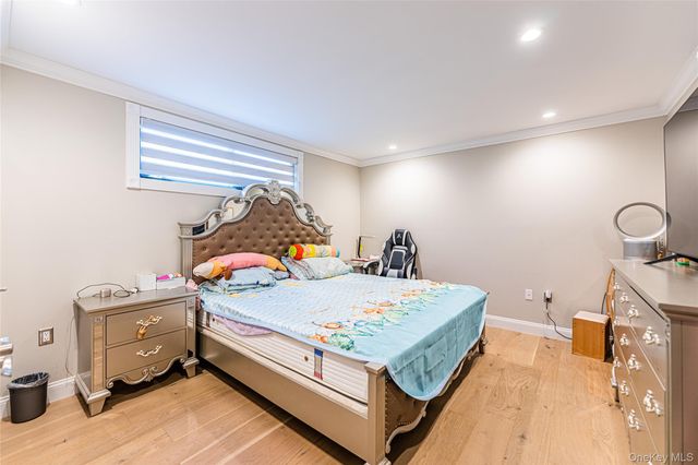 2 Summerwind Drive, Glen Head, NY 11545