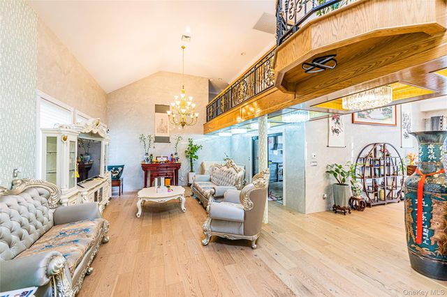 2 Summerwind Drive, Glen Head, NY 11545