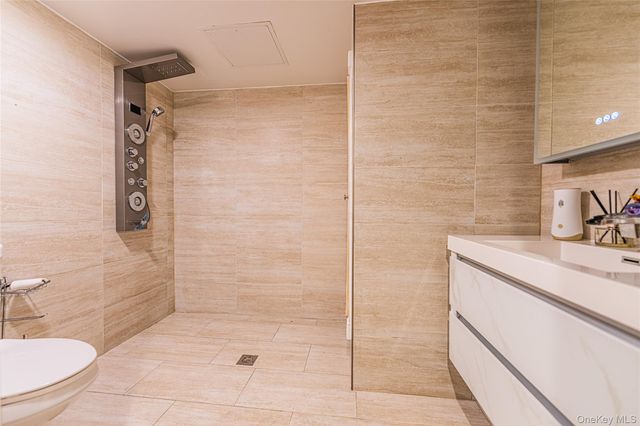 2 Summerwind Drive, Glen Head, NY 11545