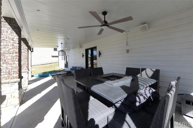 17016 Lakeside Ridge, Chesterfield, MO 63005