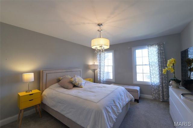 17016 Lakeside Ridge, Chesterfield, MO 63005