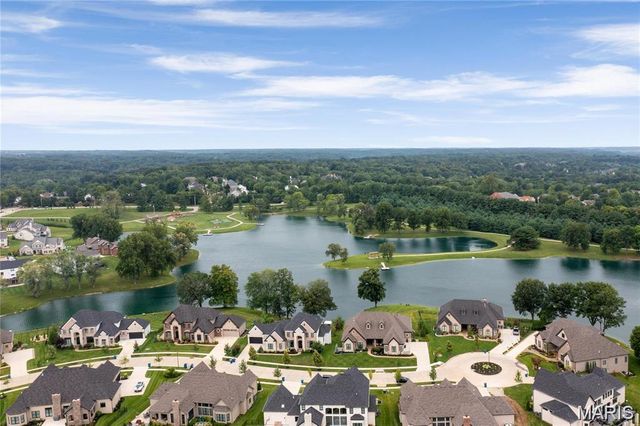 17016 Lakeside Ridge, Chesterfield, MO 63005