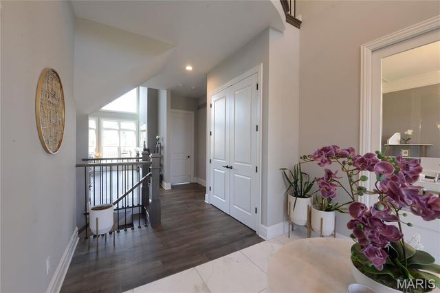 17016 Lakeside Ridge, Chesterfield, MO 63005