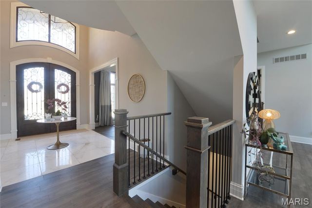 17016 Lakeside Ridge, Chesterfield, MO 63005
