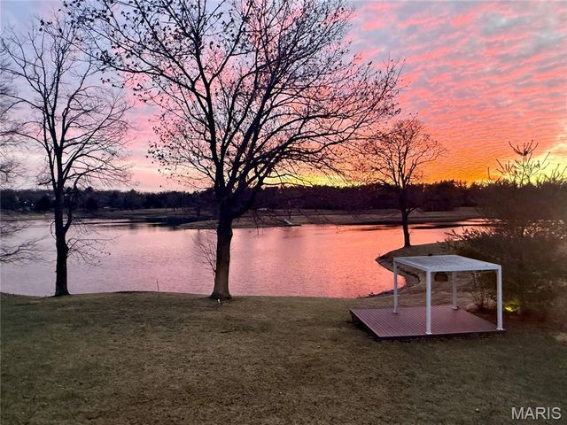 17016 Lakeside Ridge, Chesterfield, MO 63005